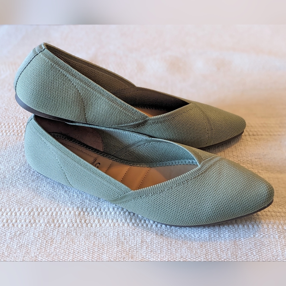 Kelly & Katie Jayde Slip-On Knit Flats - Size 10